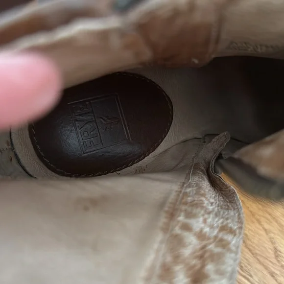 FRYE Sylvia Piping Boots/Bootie brown block heels size 8.5 - Picture 7 of 7